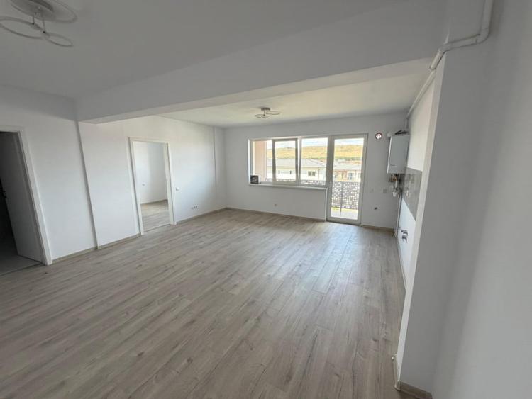 Apartament cu 2 camere semidecomandat în Florești — fotografia 2