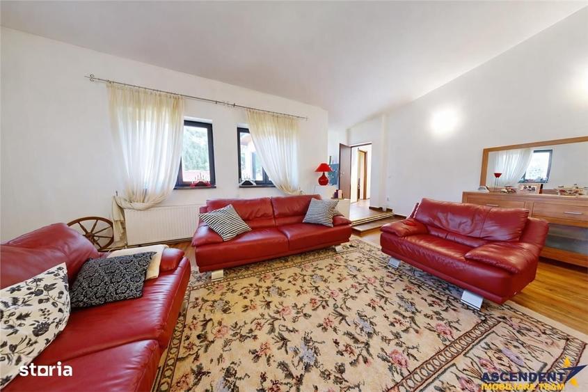 Casă cu 4 camere cu Teren 660 Mp în Rucăr