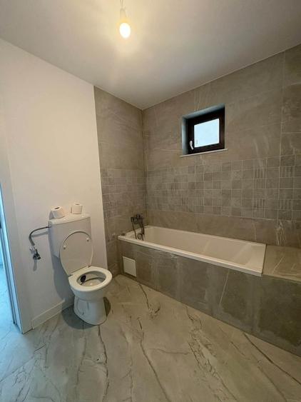 Casă cu 3 camere în Vânători