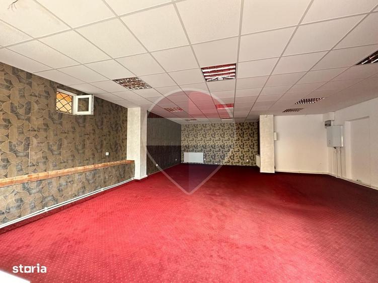 Spațiu comercial, de 70 mp, în Central