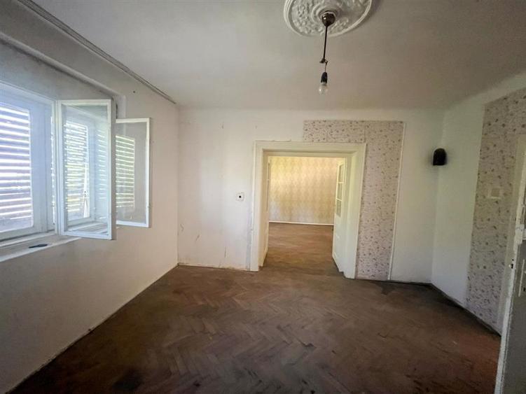 Casă cu 5 camere cu Teren 565 Mp în Oncea