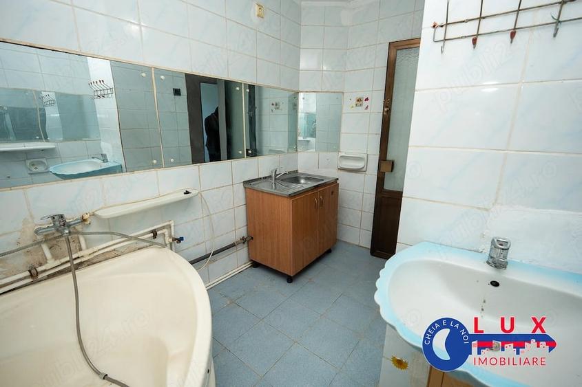 Apartament cu 2 camere decomandat în Neptun