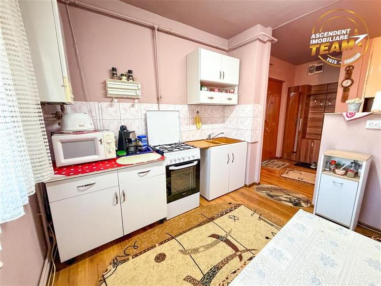 Apartament cu 2 camere decomandat, mobilat în Lenin