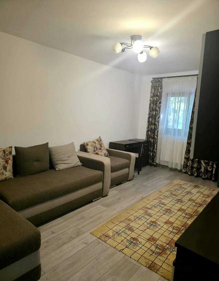 Apartament cu 2 camere decomandat în Liteni
