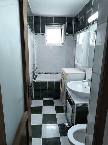 Apartament cu 2 camere semidecomandat în Ultracentral
