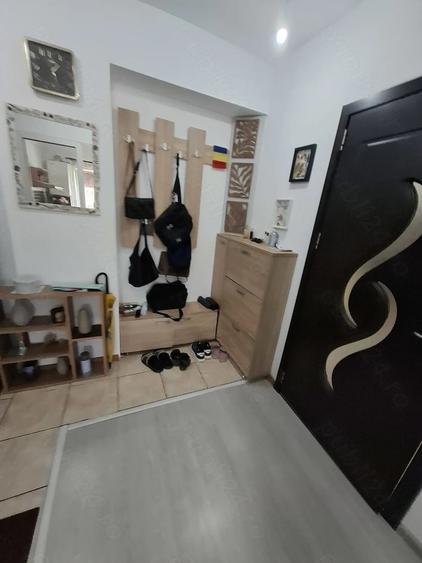 Vand apartament cu 3camere confort 1 semidecomandat bloc turn etaj intermediar - 8