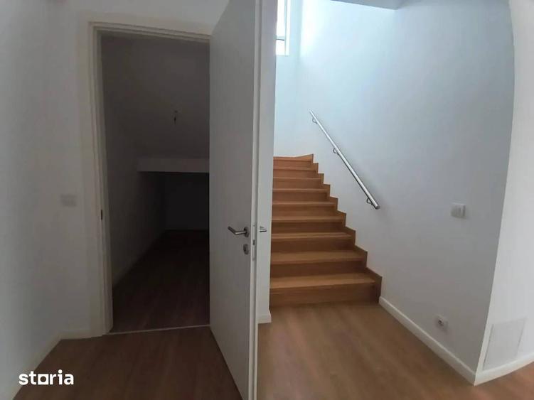 Apartament cu 4 camere în Central