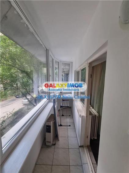 Garsonieră decomandată în 13 Septembrie