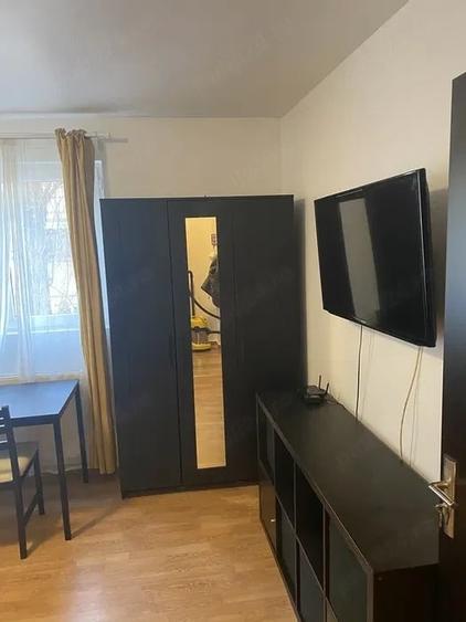 Garsonieră decomandată în Tei