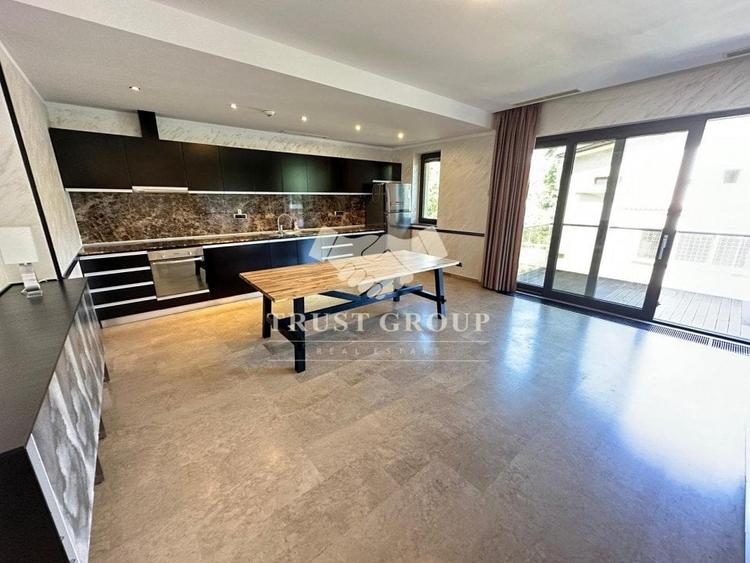 Apartament cu 3 camere decomandat, mobilat în Primăverii