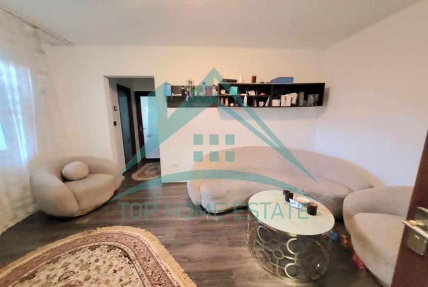 Apartament cu 4 camere semidecomandat, mobilat în Mănăștur