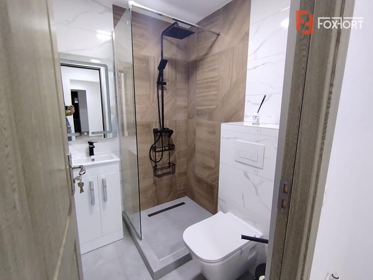 Apartament cu 4 camere decomandat în Complex Studențesc