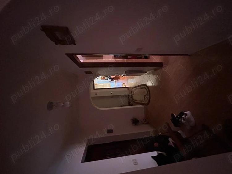 Apartament cu 3 camere decomandat în 1 Mai