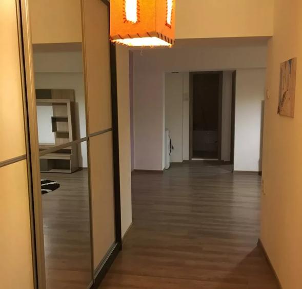 Apartament cu 2 camere decomandat, mobilat în Vitan