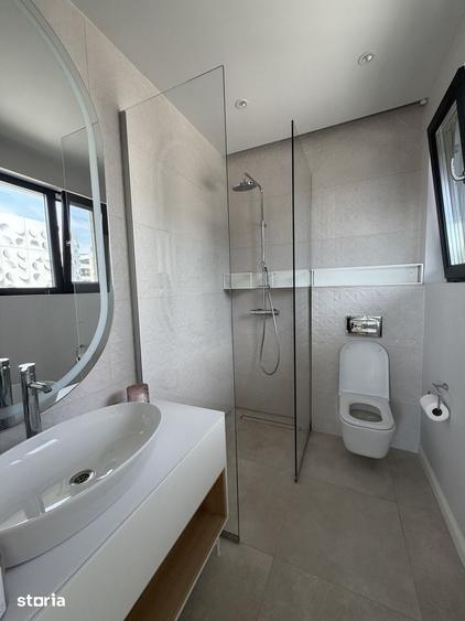 Casă cu 4 camere cu Teren 270 Mp în Central