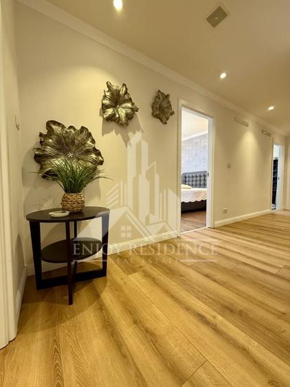 Apartament cu 3 camere decomandat, mobilat în Băneasa