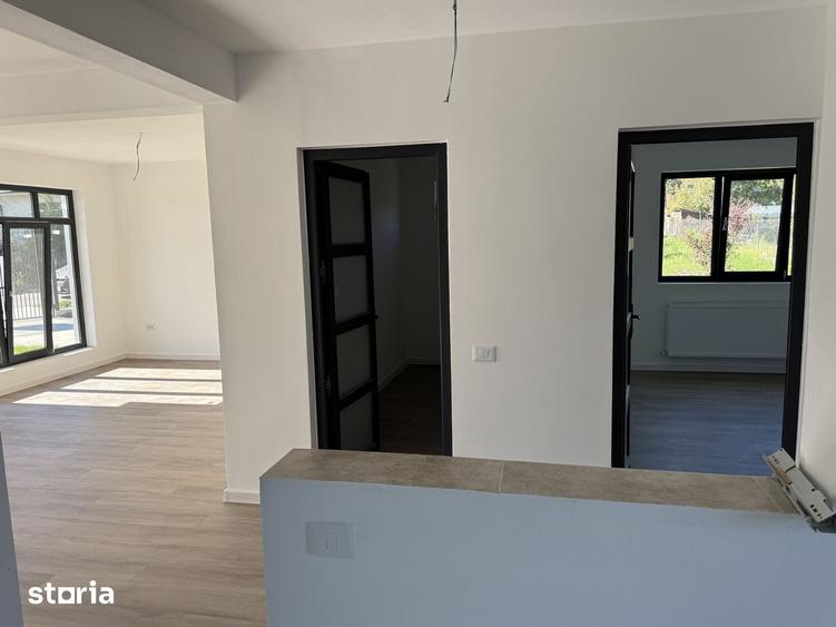 Casă cu 3 camere cu Teren 600 Mp în Central