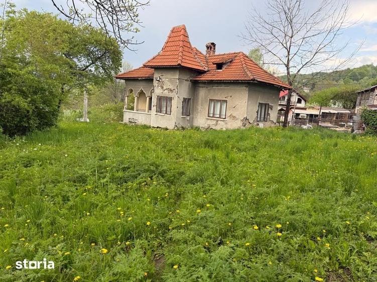 Teren si casa de vanzare , in Nistoresti - 1