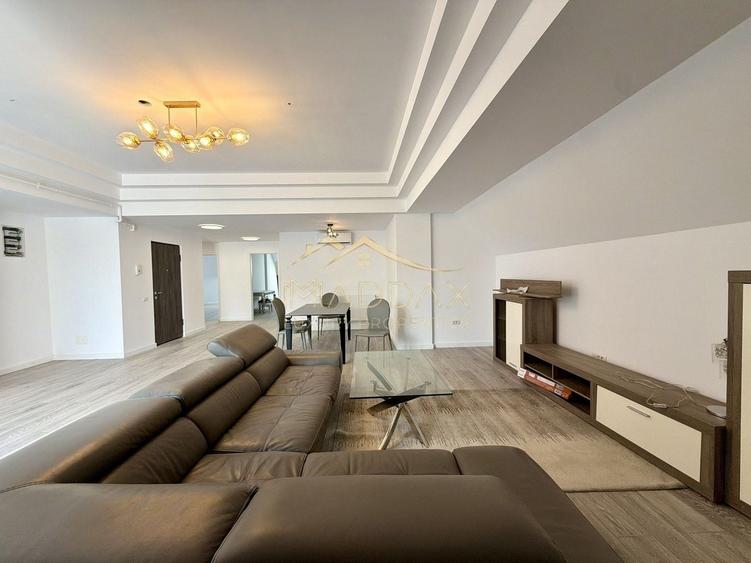 Apartament cu 3 camere decomandat în Aviației