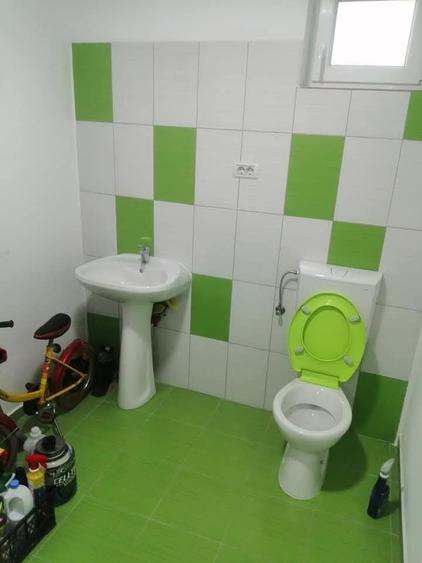 Casă cu 4 camere în Vladimirescu