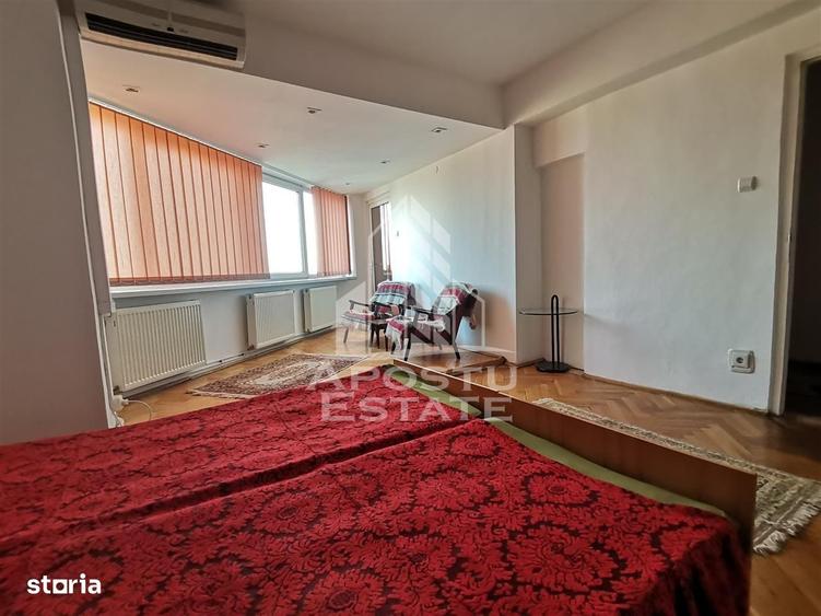 Apartament cu 4 camere decomandat în Buziaș