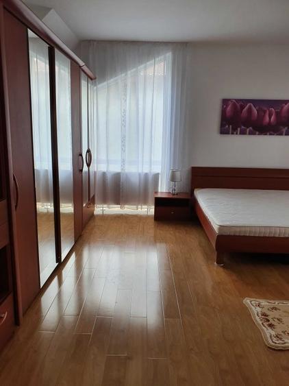 Casă individuală cu 5 camere cu Teren 447 Mp în Băneasa