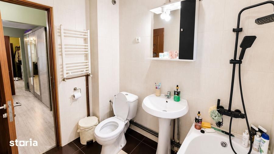 Apartament cu 3 camere decomandat în Nicolina