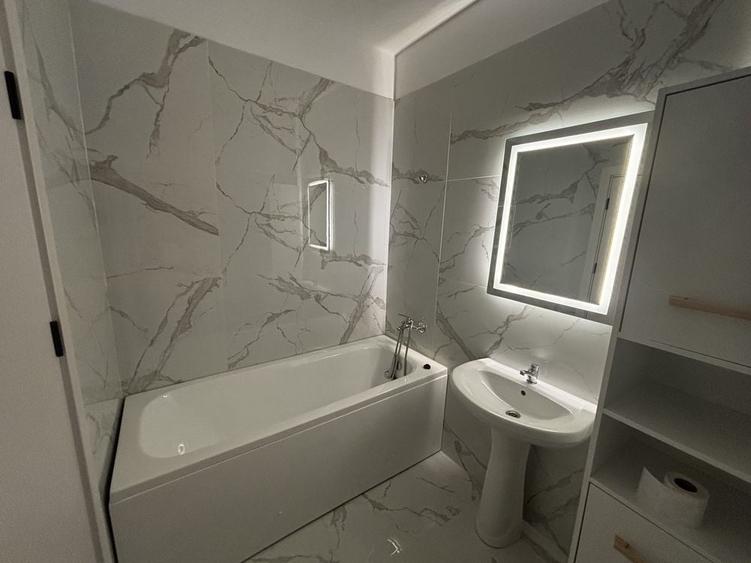 Apartament cu 2 camere decomandat în Roșu