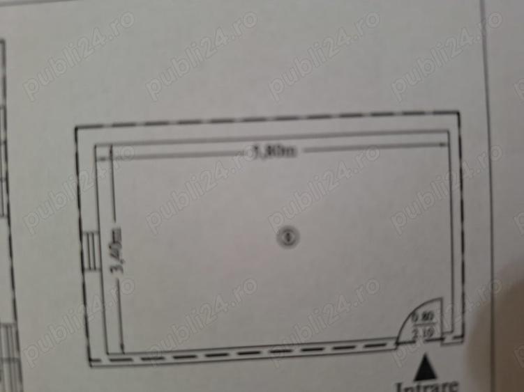 Apartament cu 3 camere decomandat în Roznov