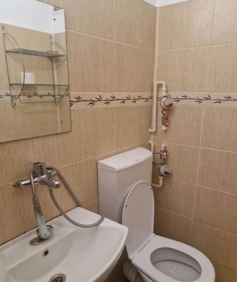 Garsonieră decomandată, mobilată în Decebal