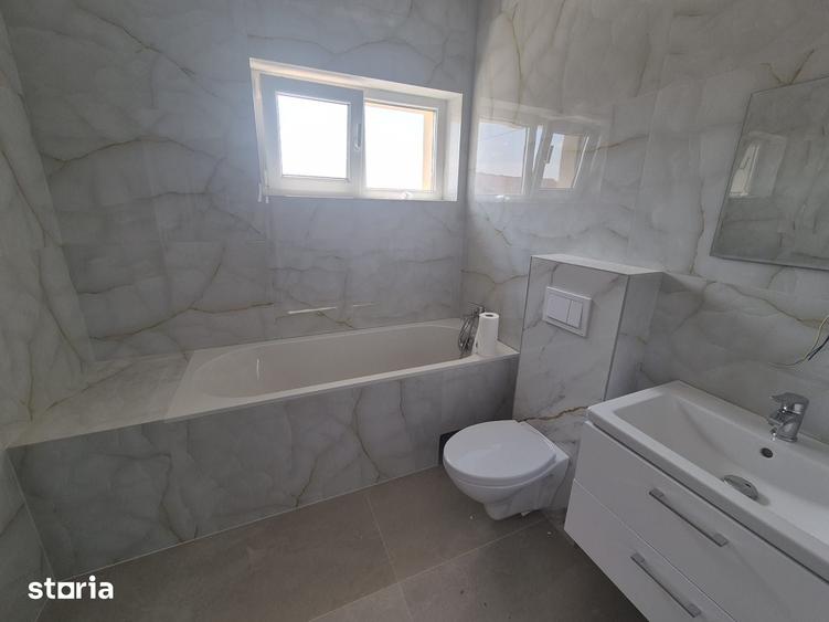 Casă cu 4 camere cu Teren 350 Mp în Central