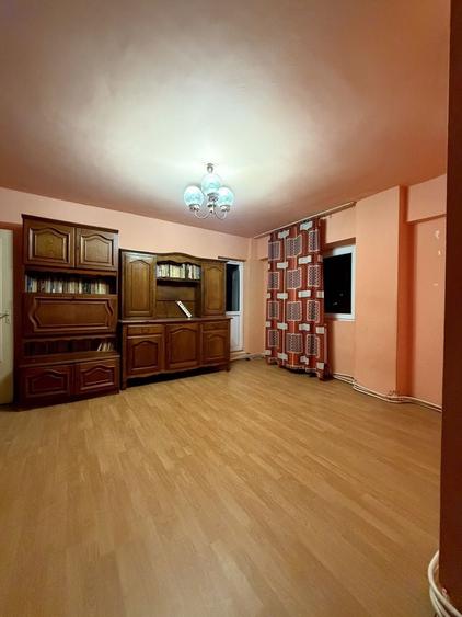 Apartament cu 3 camere decomandat în Ultracentral