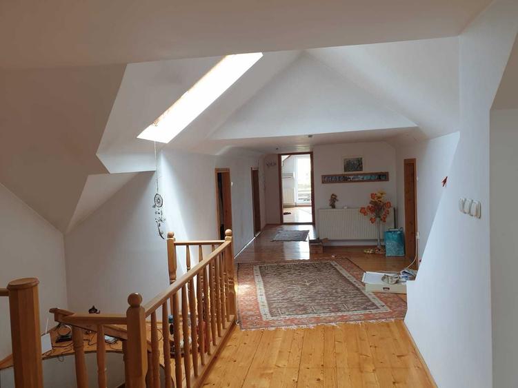 Casă cu 4 camere în Dumbrăveni