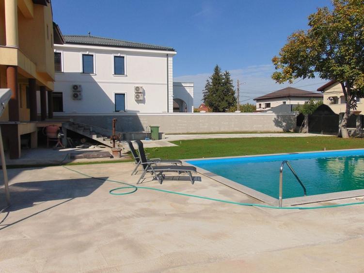 Casă individuală cu 5 camere cu Canalizare în Nord