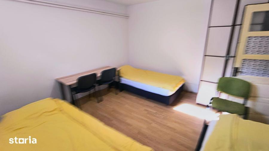 Casă cu 4 camere cu Teren 1000 Mp în Central