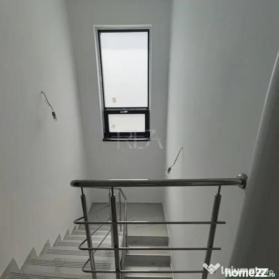 Casă cu 5 camere cu Teren 400 Mp în Domnești