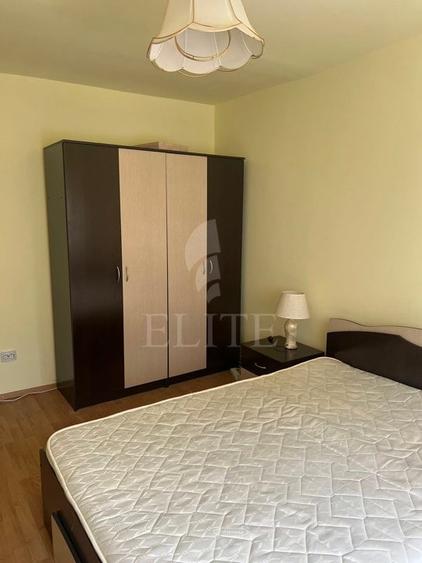 Apartament cu 3 camere semidecomandat în Grigorescu