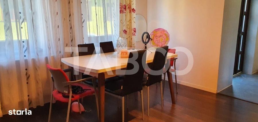 Casă cu 3 camere decomandat în Calea Poplăcii