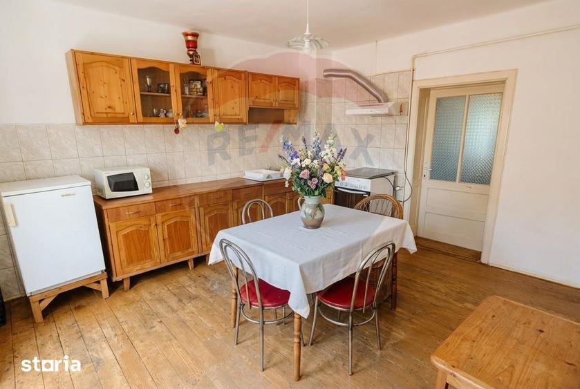 Casă cu 4 camere cu Teren 333 Mp în Mihai Viteazu