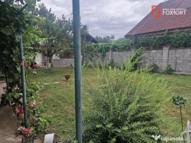 Casă cu 9 camere cu Teren 20 Mp în Moșnița Nouă