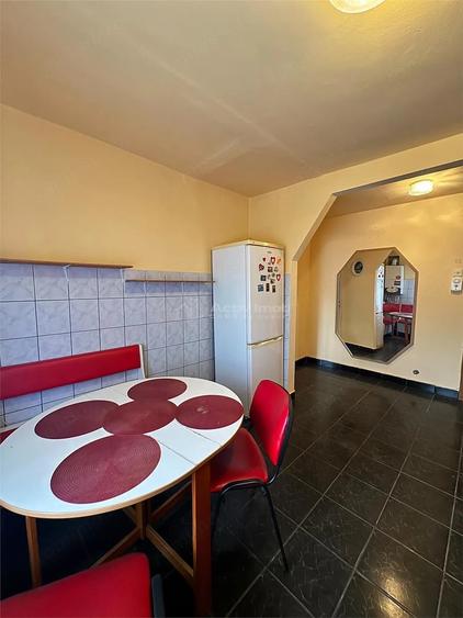Apartament cu 2 camere decomandat în Gojdu