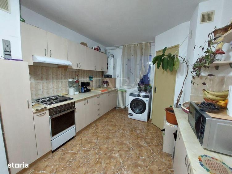 Apartament cu 3 camere decomandat, mobilat în Central
