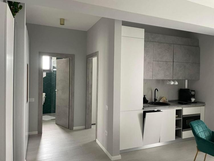 Apartament cu 2 camere decomandat în Central