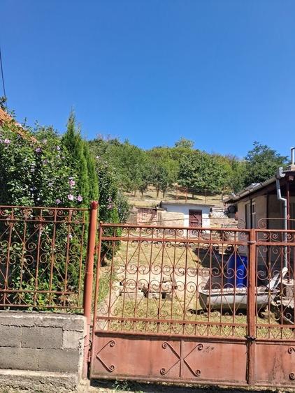 Casă cu 2 camere în Central