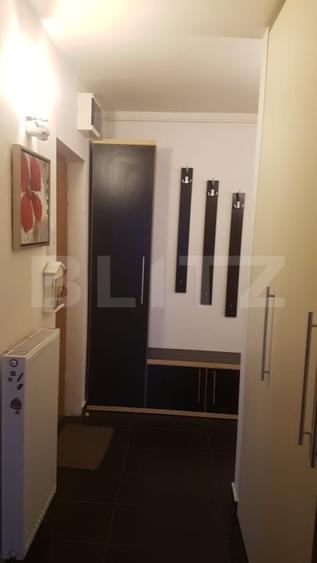 Apartament cu 2 camere semidecomandat, mobilat în Bună Ziua