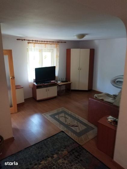 Casă cu 2 camere cu Teren 620 Mp în Piatra Șoimului