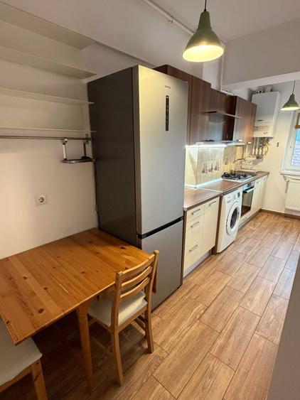 Apartament cu 2 camere semidecomandat în Dristor