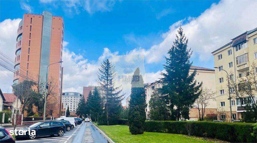 Apartament cu 3 camere decomandat, mobilat în Sub Arini