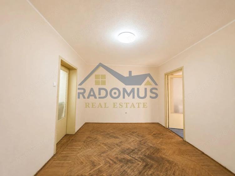 Apartament cu 3 camere semidecomandat în Nord