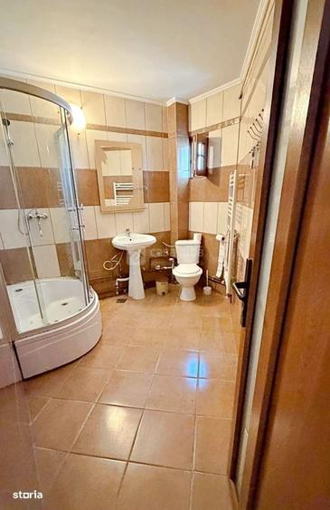 Apartament cu 2 camere decomandat în Podul de Fier